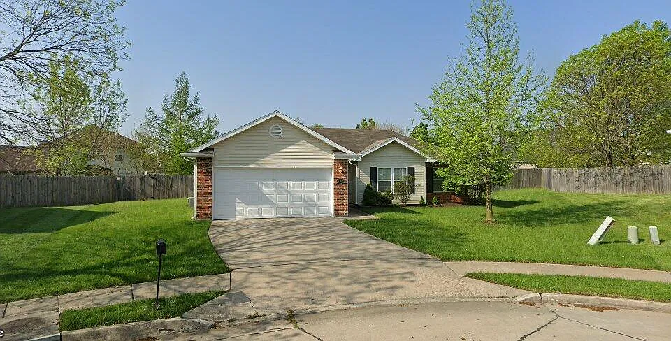 2102 Hollow Ridge Ct
