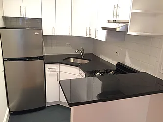 Rented by Metropolis Real Estate of Manhattan