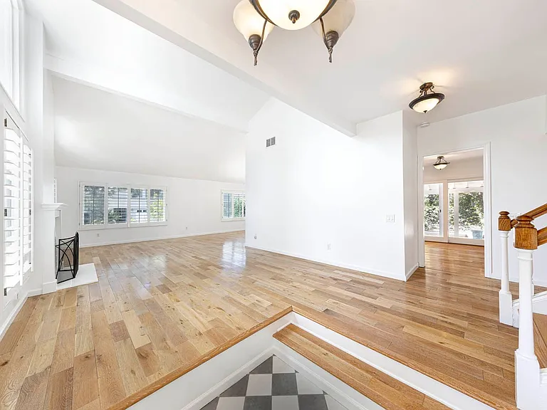 1652 N Pala Pl — Photo 4