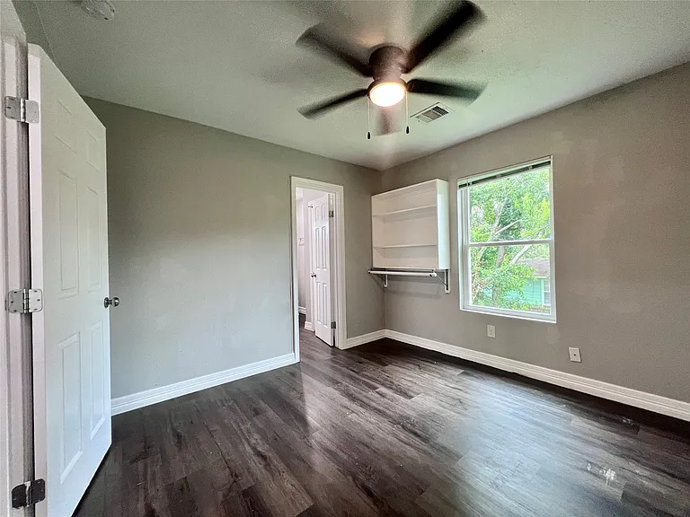 207 S Avenue A #B — Photo 9