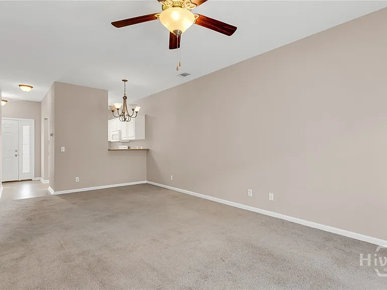 13 Cypress Ln — Photo 8
