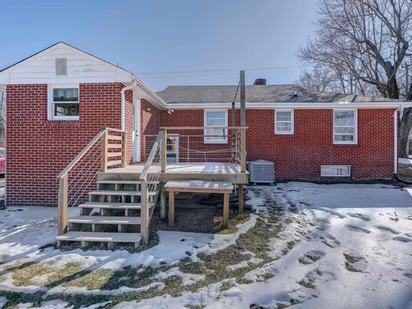 480 Stagecoach Rd, Charlottesville, VA 22902