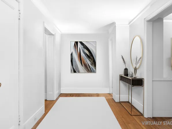 1075 Park Avenue image 5 of 21