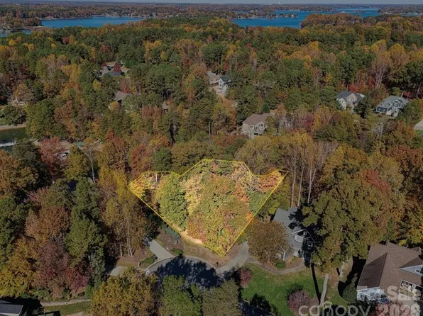 19 Juniper Ln, Denver, NC 28037