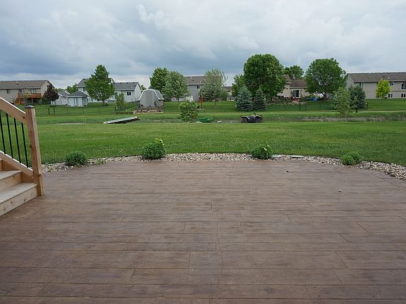 4th image of 721 Shannon Ln