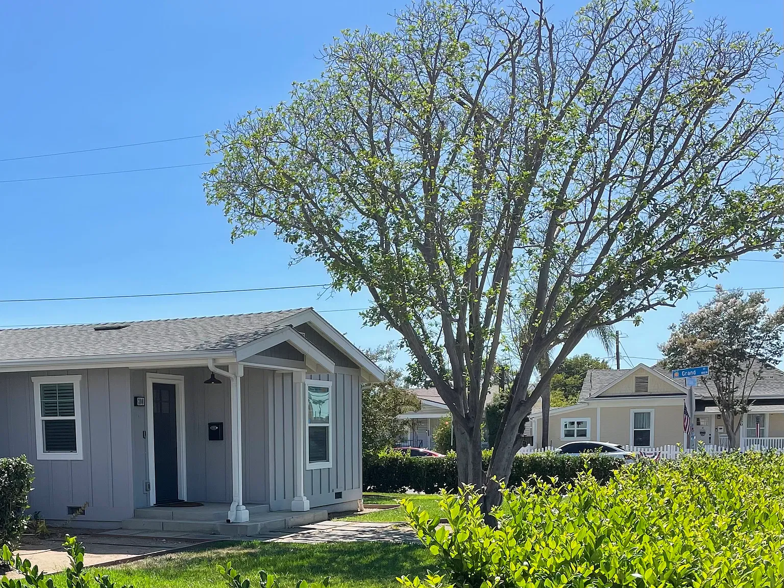 3 bed, 2600 sqft, $5,000 — Photo 2