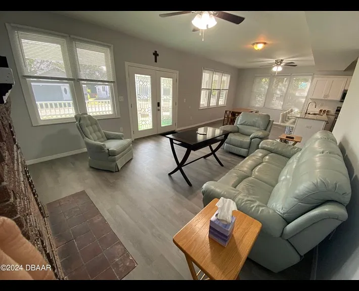 614 Tanglewood St #1 — Photo 4