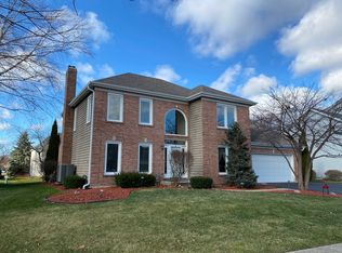 1578 Merle Dr, Aurora, IL 60502