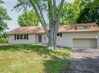 1525 Schneider St NW, North Canton, OH