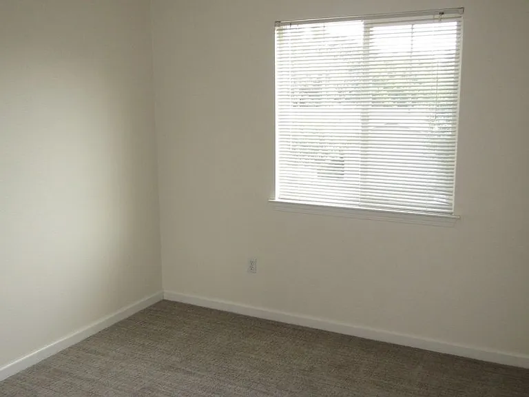 8457 Old Oak Rd — Photo 16