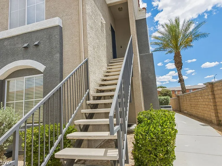 10245 S Maryland Pkwy #201 — Photo 18