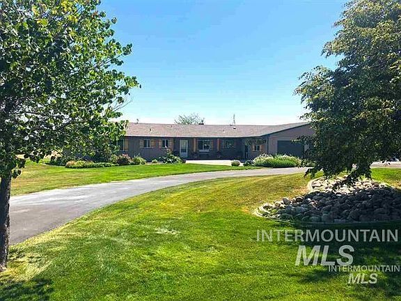 2nd image of 111 View Dr