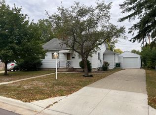 606 South St, Jackson, MN 56143