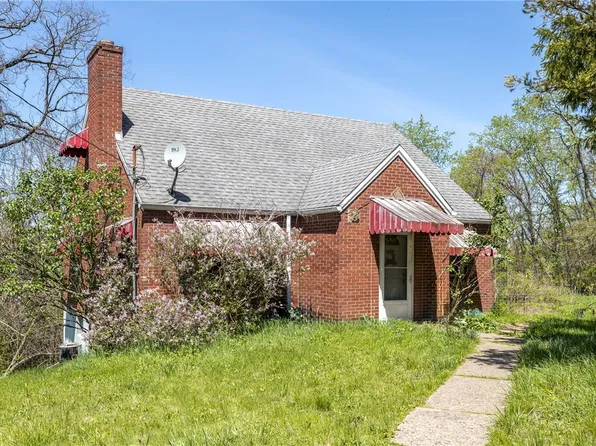 321 Apache Dr, Monessen, PA 15062