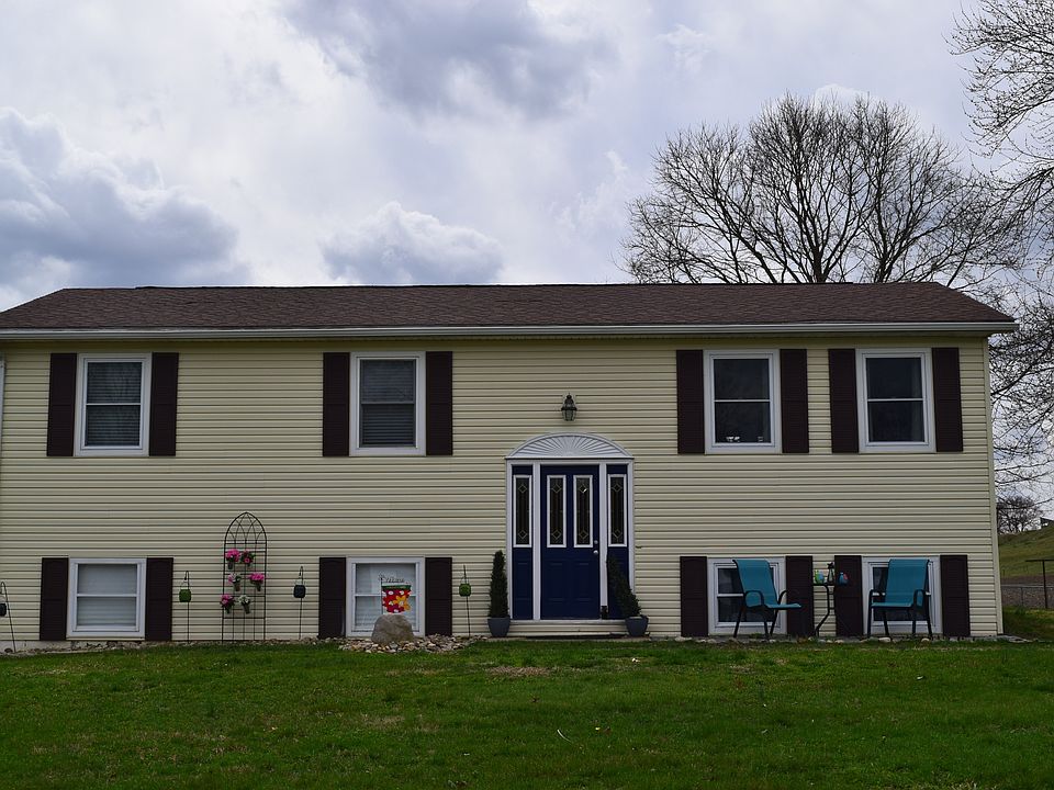 1st image of 110 Meadowhaven Dr