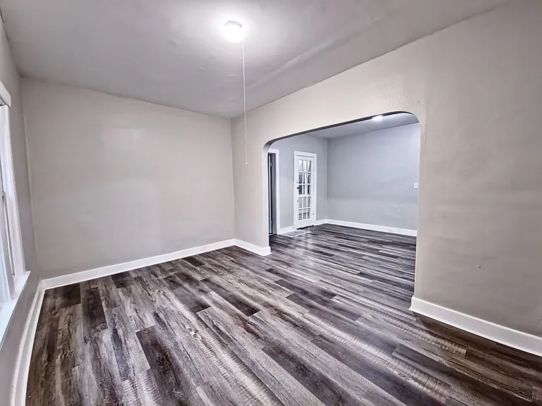 4321 Storer Ave — Photo 3