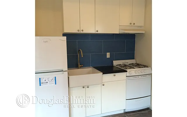 Rented by Douglas Elliman | media 47