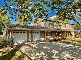 201 Partridge Dr, Cassville, MO 65625