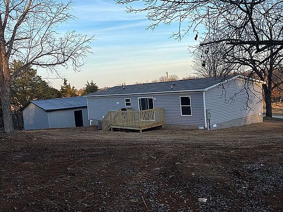 4th image of 1293 Melrose Rd