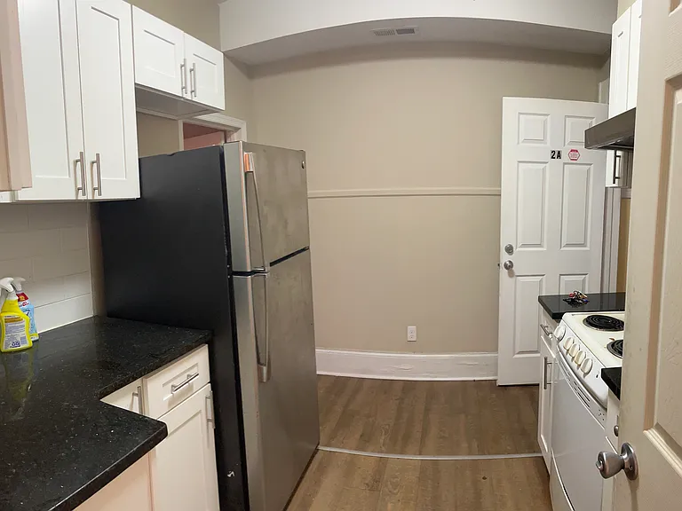 2255 N Park Ave #2A — Photo 8