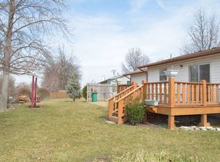 28 Spring Wood Dr, Saint Peters, MO 63376