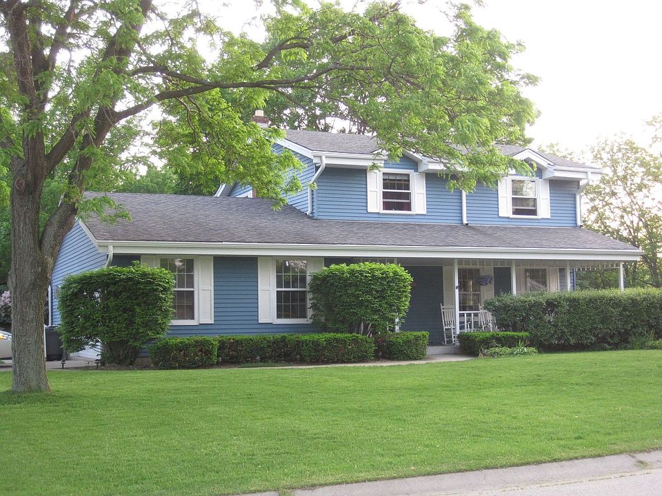 View From Harmony Drive - Charming Colonial!