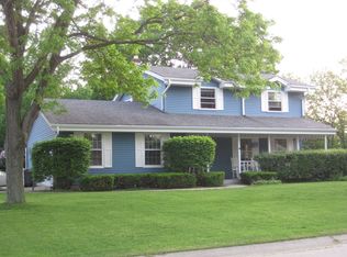 15135 W Harmony Dr, New Berlin, WI 53151