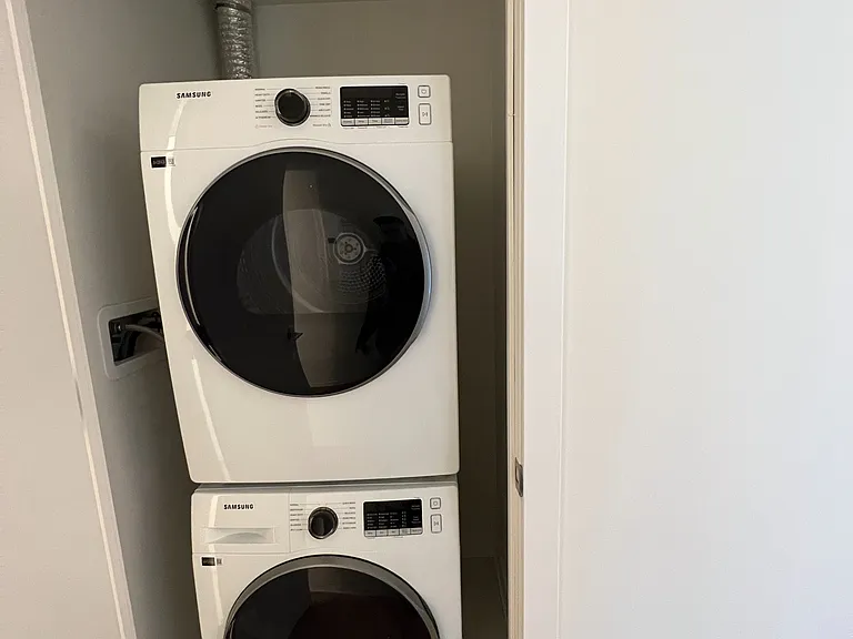 15 Ellerslie Ave #1404 — Photo 9