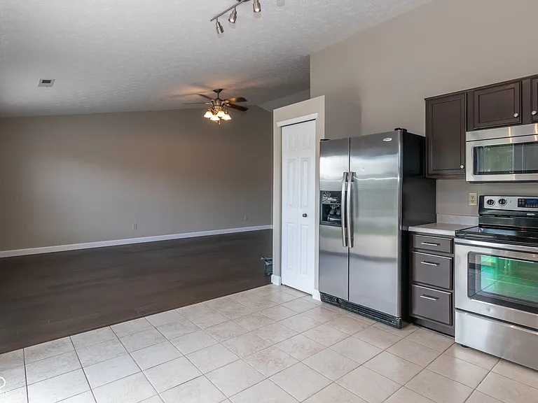 815 Tall Timber Dr — Photo 10