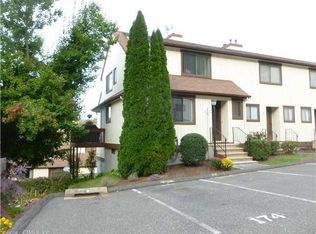 158 Beacon Hill Cmn #158, Beacon Falls, CT 06403