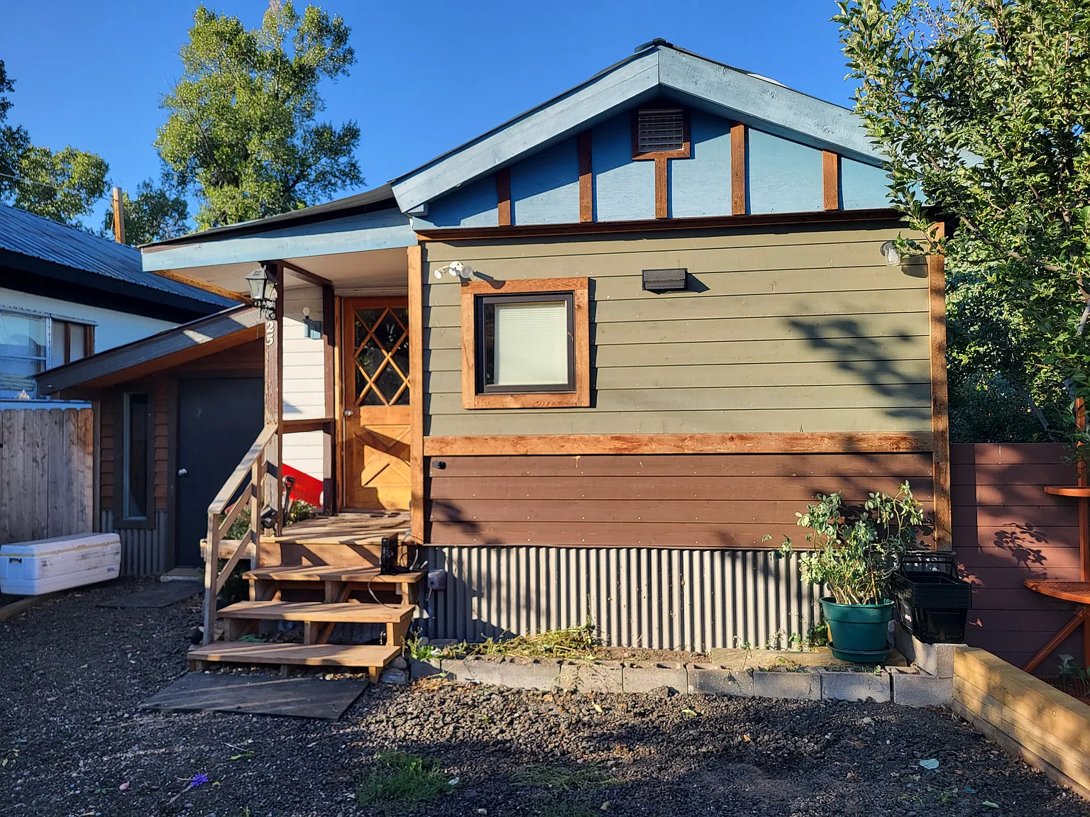 3 bed, 1400 sqft, $4,200 — Photo 1
