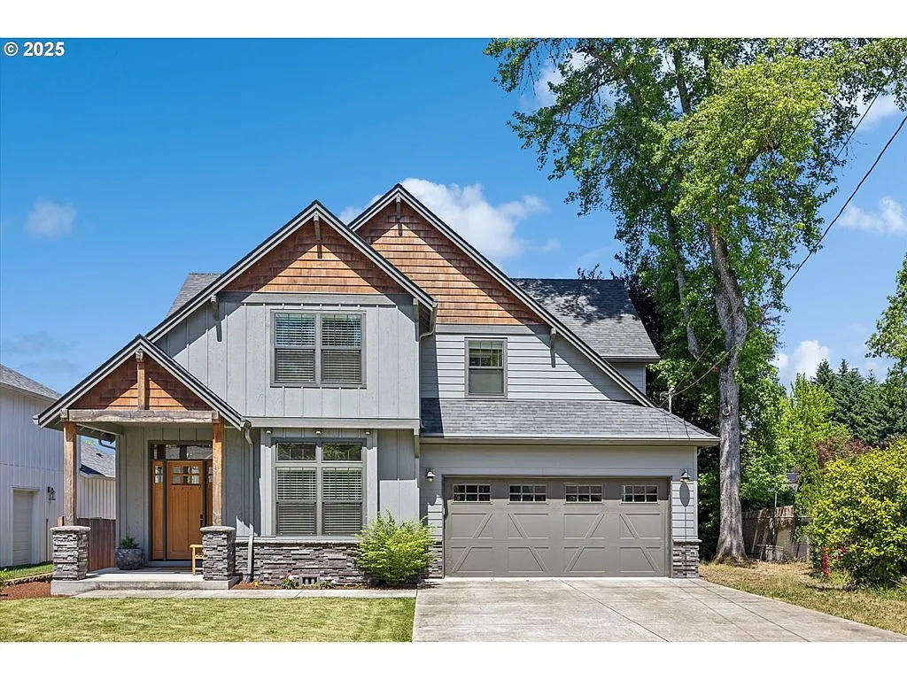 2625 SE Vineyard Way photo 1