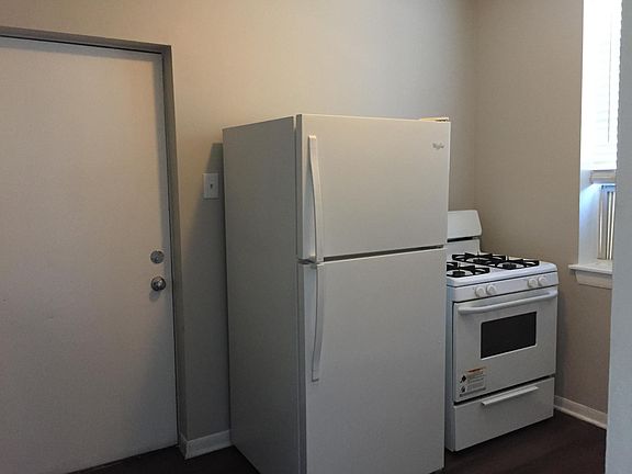 3rd image of 2412 N Kilbourn Ave #2