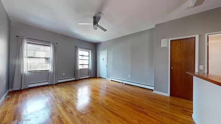 1st image of 280 E 7th St APT 3