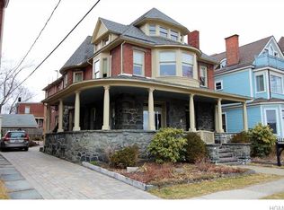 12 Bay View Ter, Newburgh, NY 12550