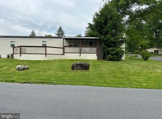 10 Hickory Dr, Quakertown, PA