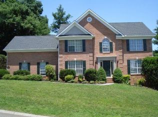1460 Knightsbridge Dr, Knoxville, TN 37922