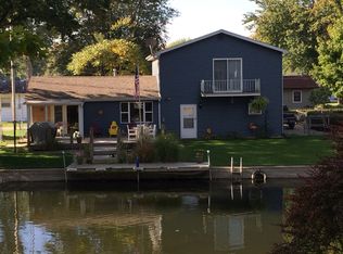 30 Ems B61i1 Ln, Warsaw, IN 46582