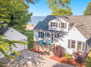 3183 Scenic Dr, Muskegon, MI 49445