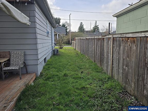 4th image of 1825 N Cramer St