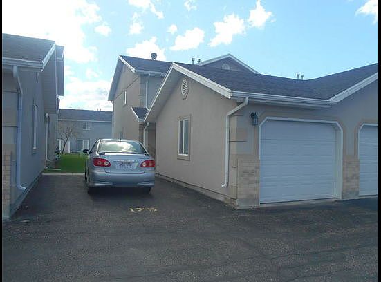 2nd image of 175 W 1275 S
