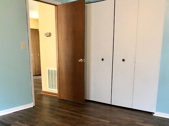 2nd image of 251 Willow Ct #69-1