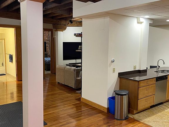 3rd image of 323 W Fayette St