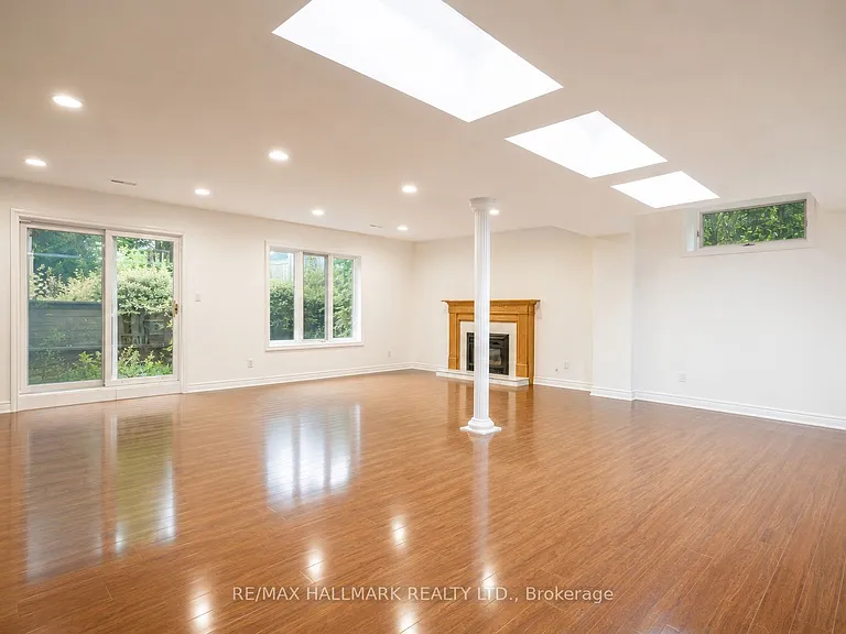 51 Risebrough Ave — Photo 25