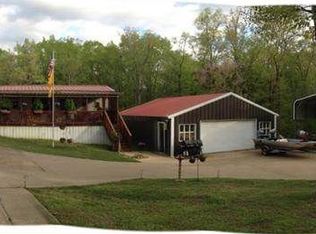 131 Hickory Ln, Sugar Tree, TN 38380