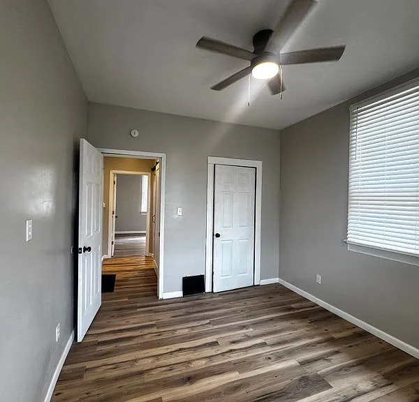 1440 E Division St — Photo 8