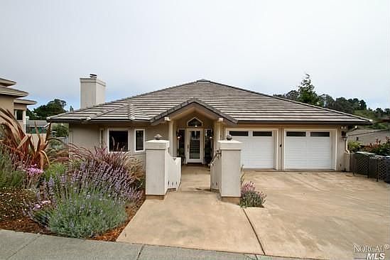 1st image of 38 Vista Real