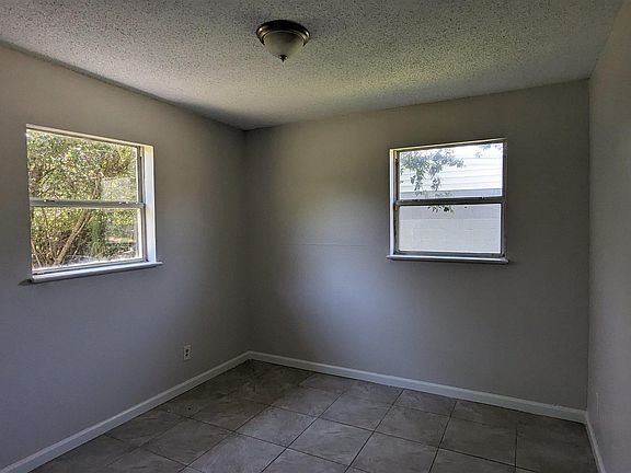 5th image of 111 Aquamarine Dr