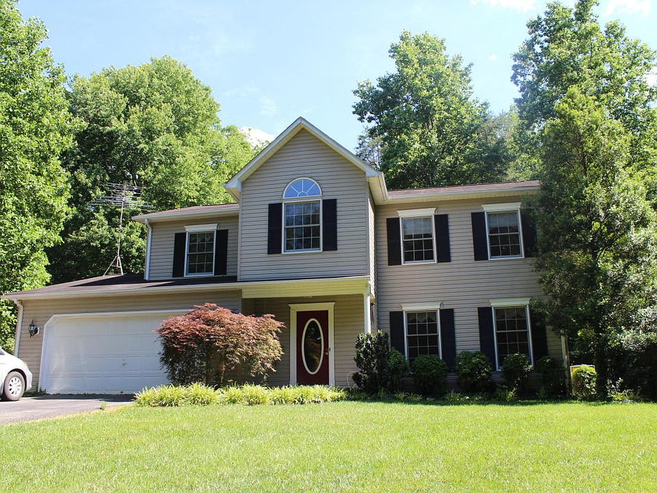 1st image of 75 Smithfield Ln
