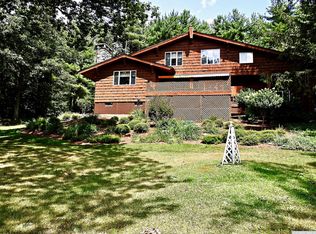 19 Ridge Ln, Hillsdale, NY 12529